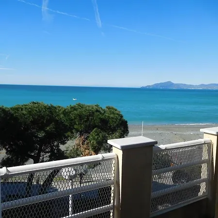 Gasthof Baia Delle Favole Affittacamere *