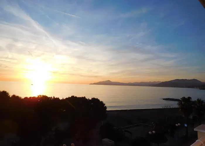 Baia Delle Favole Affittacamere * Sestri Levante